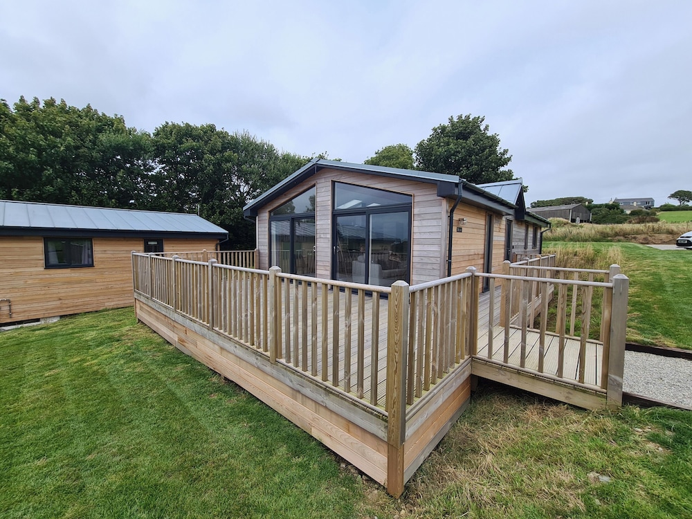 Cove Lodge — 4-Star Luxury Hotel in Ilfracombe, United Kingdom