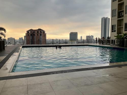 JNL Victoria Sports Towers condo GMA Quezon city — 4-Star Luxury Hotel in Manila, Philippines