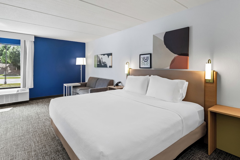 Spark by Hilton Alpharetta Roswell - photo 6