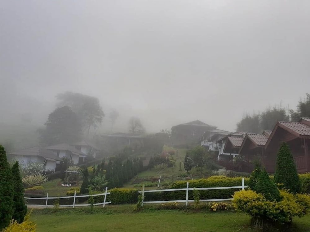 Phu Mok Dok Mai Resort — hotel in Wiang Kaen