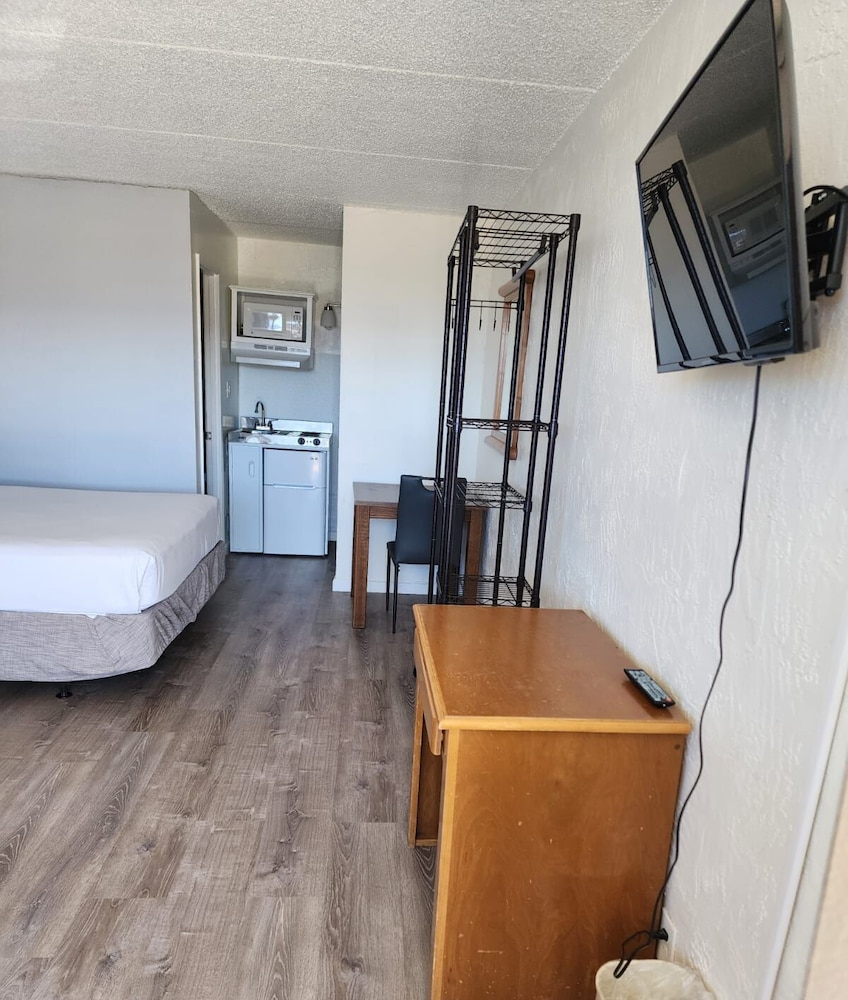 Mariposa Hotel - photo 6