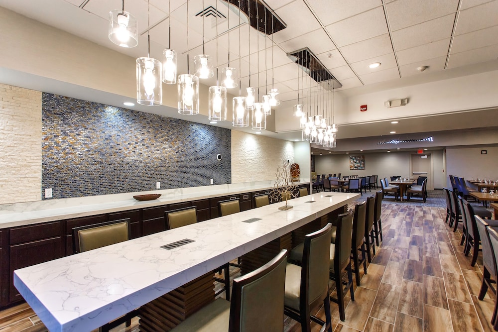 DoubleTree by Hilton Neenah - photo 45