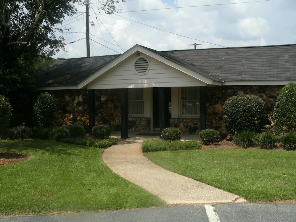 Merry Acres Inn - photo 40