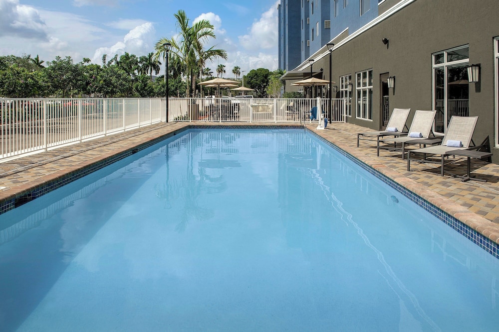Residence Inn by Marriott Doral Mall Area - photo 21