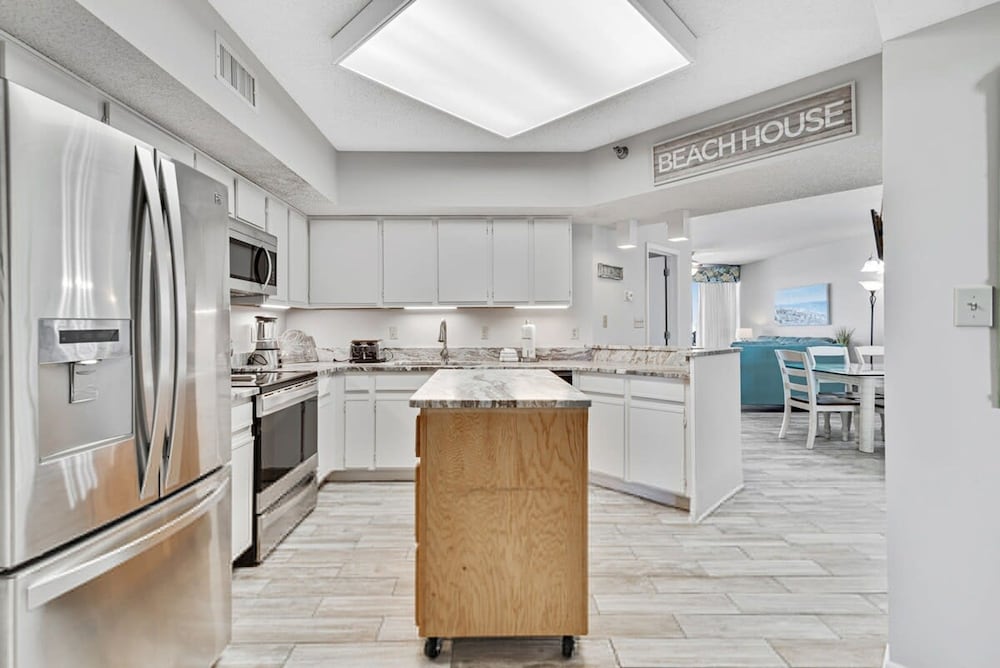 Windward Pointe 804 Sleeps 10 Beachfront Resort Amenities - photo 5
