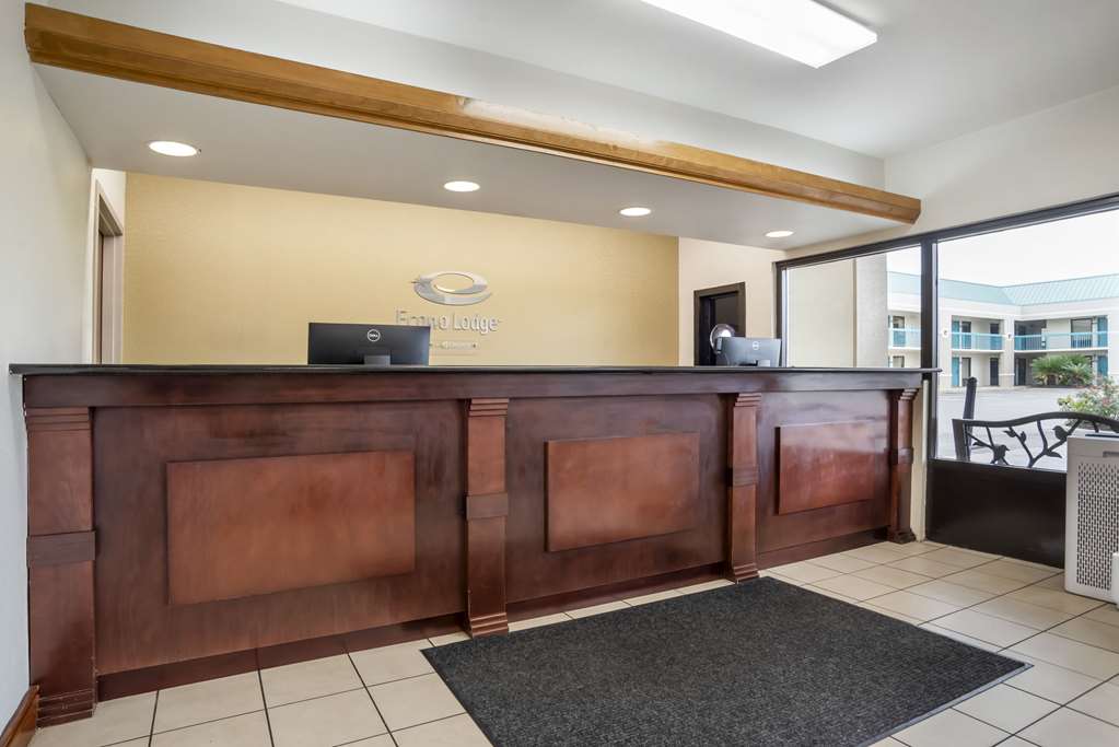 Econo Lodge Moss Point Pascagoula - photo 21