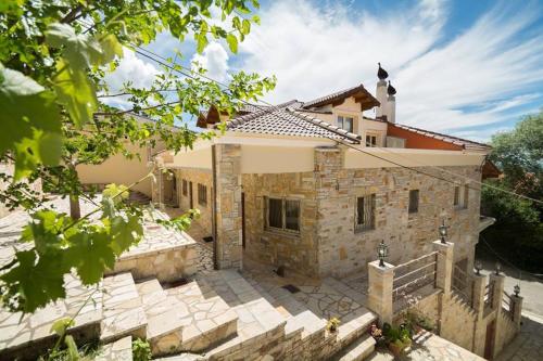 Xenonas4seasons — hotel in Agrinio