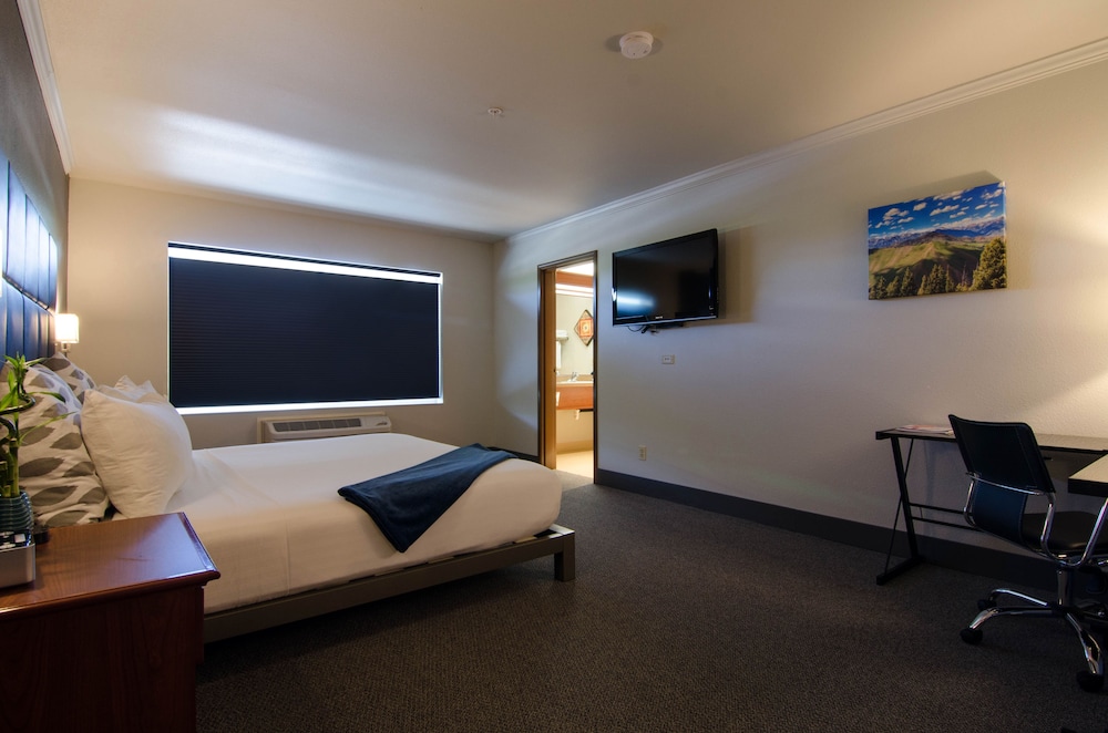 Wood River Inn & Suites - photo 15