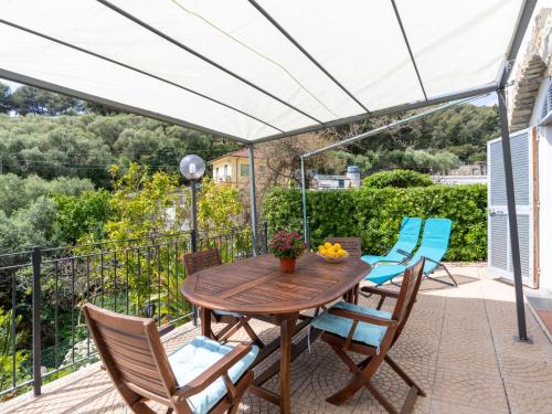 Apartment Paradiso tra gli Ulivi by Interhome — 4-Star Luxury Hotel in San Bartolomeo Al Mare, Italy