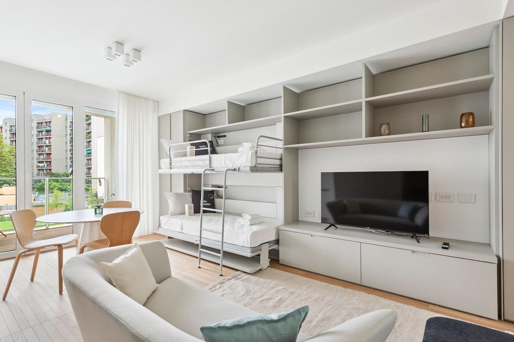 Limehome Milan via Stresa — 4-Star Luxury Hotel in Milan, Italy
