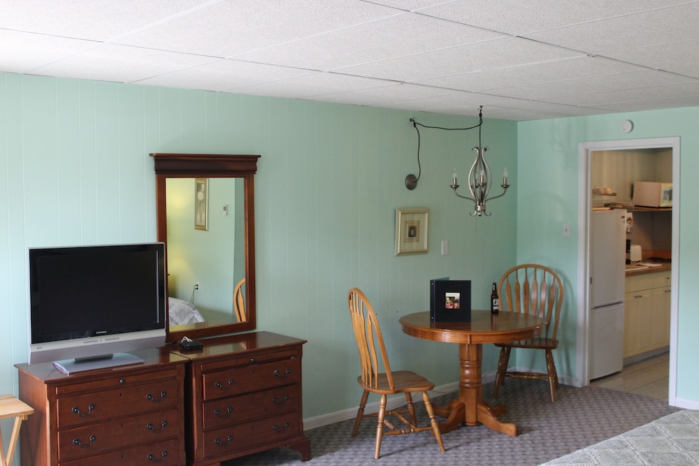 Catskill Seasons Inn - photo 35