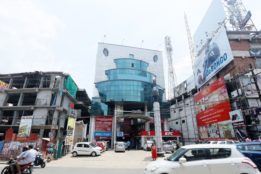 Club 7 Hotel in Tiruvalla, India