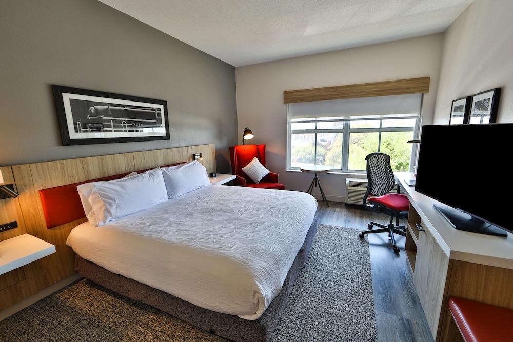 Hilton Garden Inn Savannah Historic District - photo 40