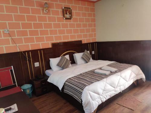 Hotel Deepraj Kausani — Bageshwar
