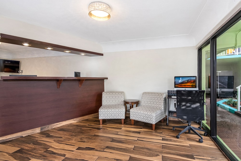 Ocean Reef Hotel - photo 4