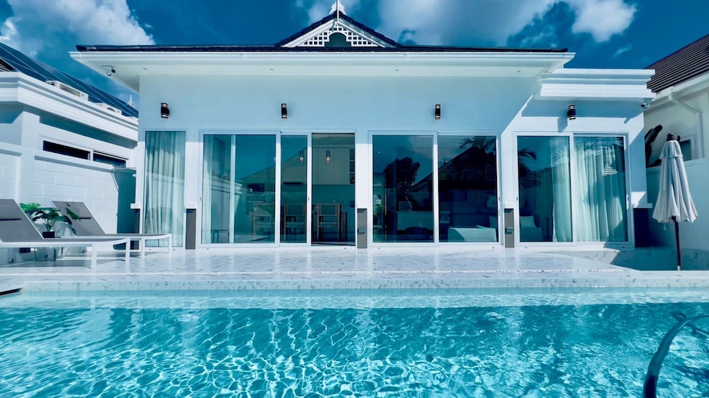 Kamala Garden View Villas by Aladdin — 4-Star Luxury Hotel in Kathu, Thailand