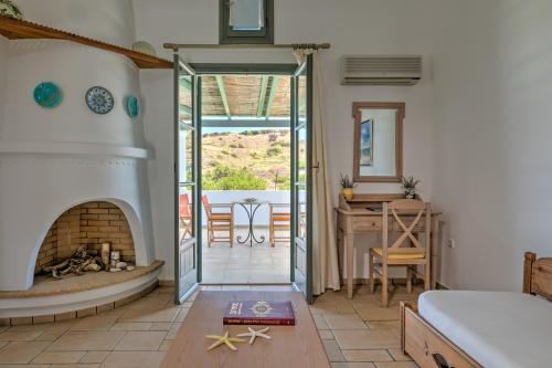 Dioni Hotel — Skyros — photo 5