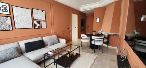 The 23 Princesses by IB Signature Stylish 2 Bedroom Apt with Wifi Self check in 24 x7 Security City View Walk to Cafes City Centre — 4-Star Luxury Hotel in Casablanca, Morocco