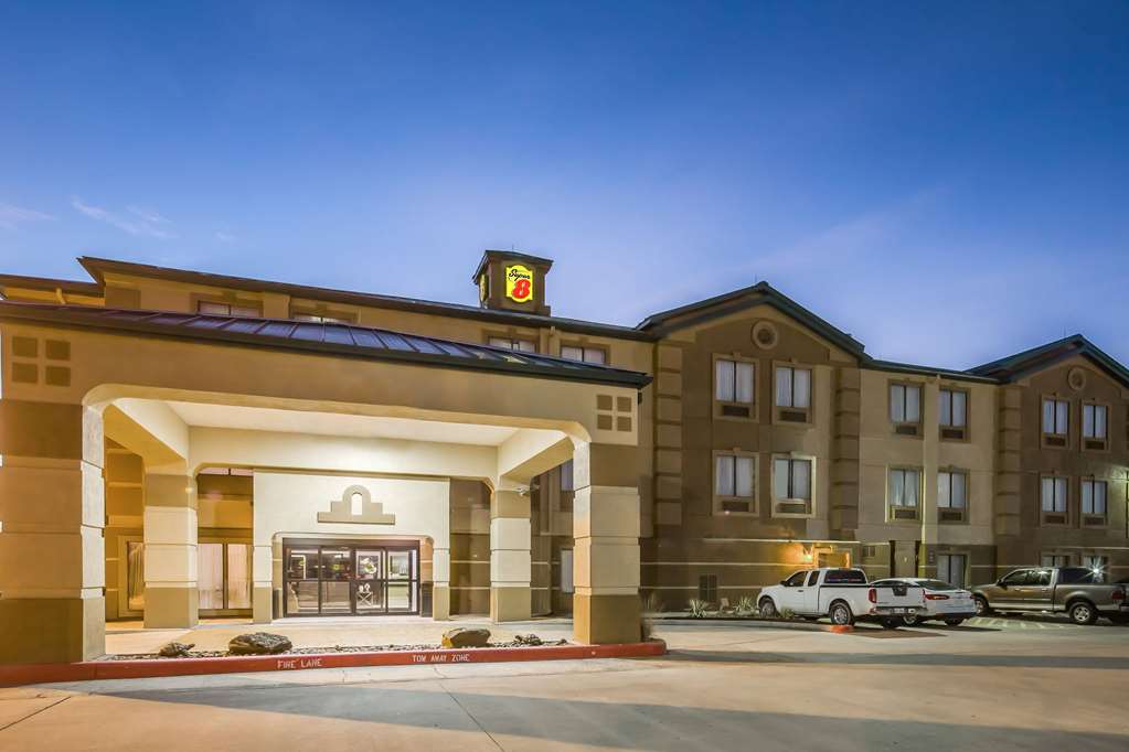 Super 8 by Wyndham Port Arthur Nederland Area — hotel in Port Arthur