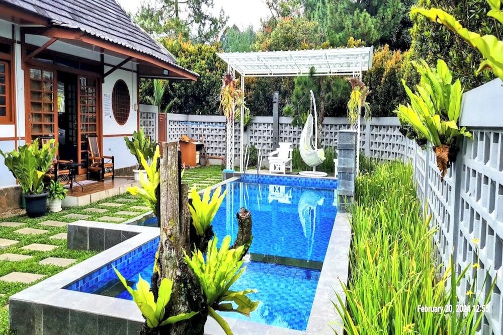 SF Homey Yokohama — 4-Star Luxury Hotel in Cianjur, Indonesia