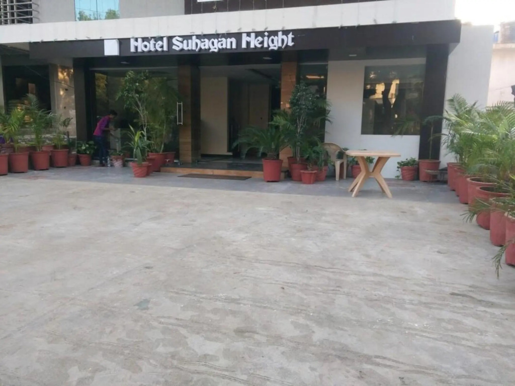 Oyo 28683 Hotel Suhagan Heights in Abu Road, India