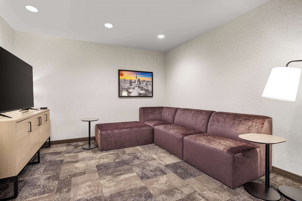 Home2 Suites by Hilton Indianapolis North at Intech Park - photo 33