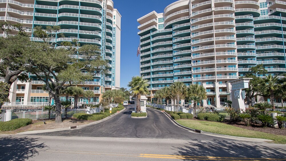 Legacy Towers Legacy II 305 - photo 6