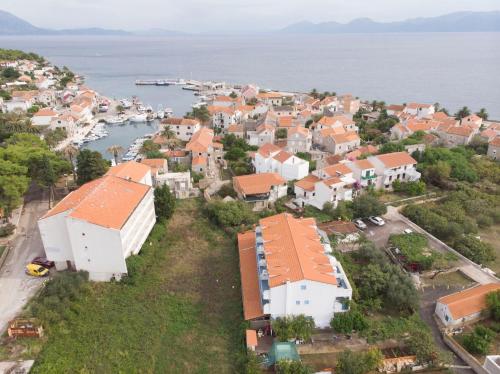 Rooms Kuca Marija i Velimir in Sucuraj, Croatia