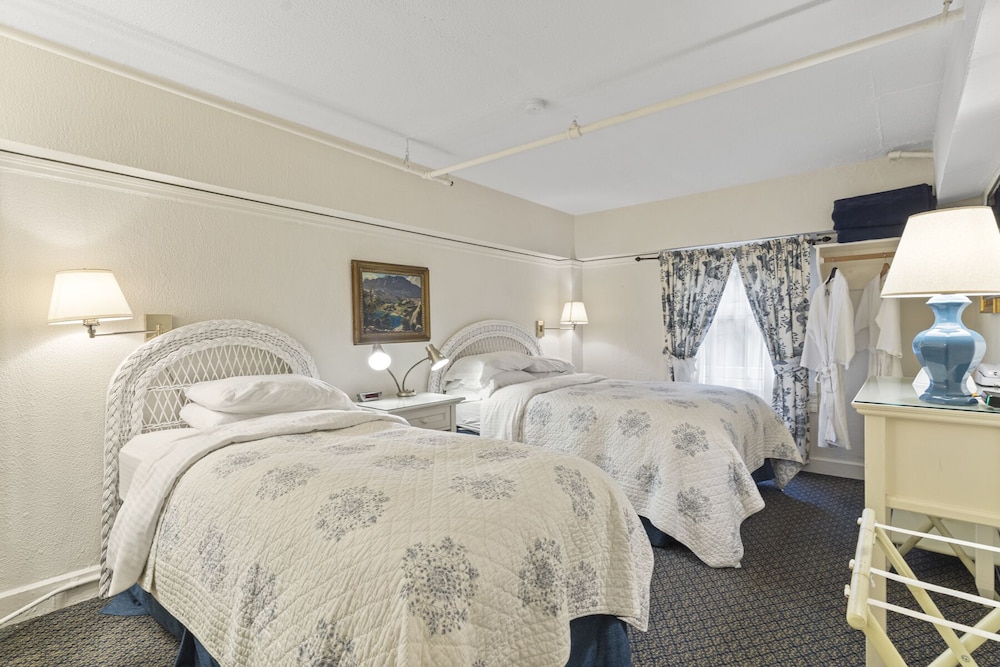Golden Gate Hotel - photo 13