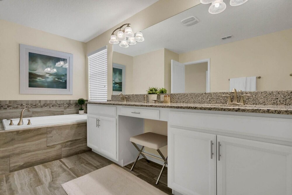 Five Bedrooms Single Family 4759 - photo 20