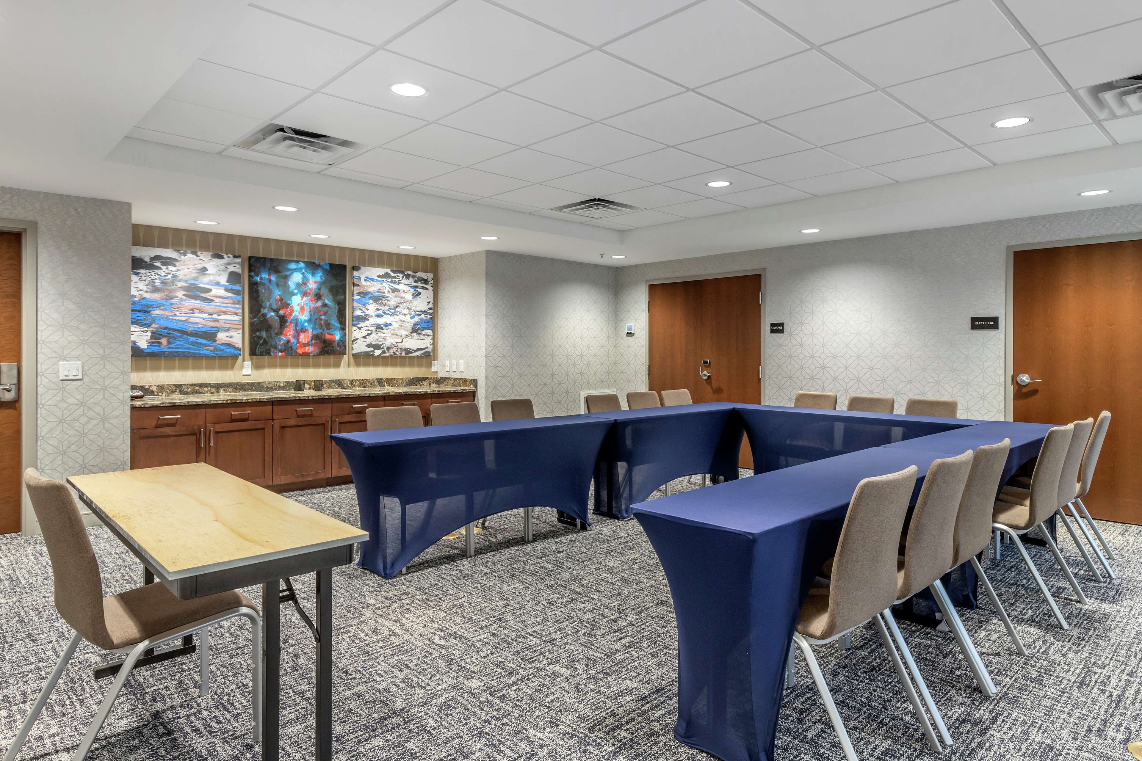 Hampton Inn Camden - photo 20