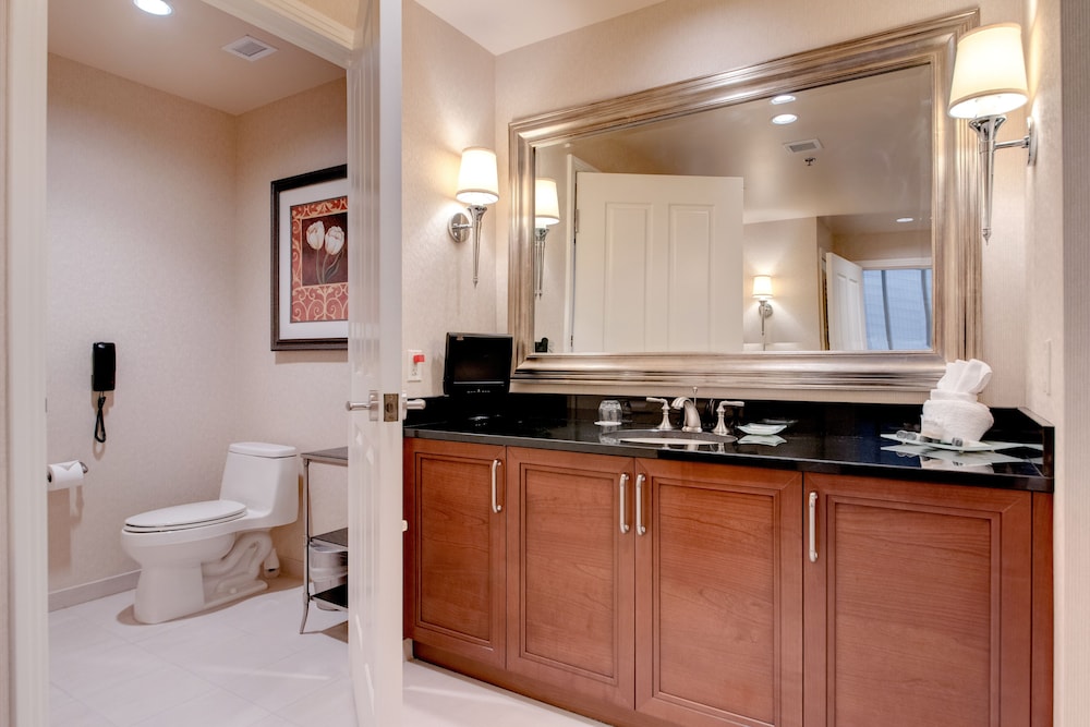 StripViewSuites at Signature - photo 184