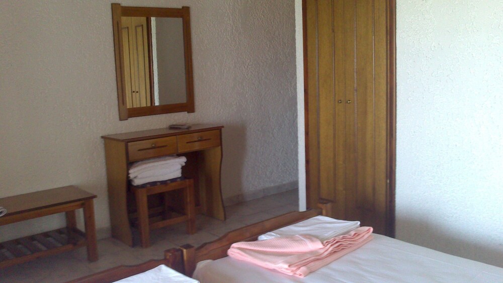Hotel Lefkes — Unknown City — photo 4