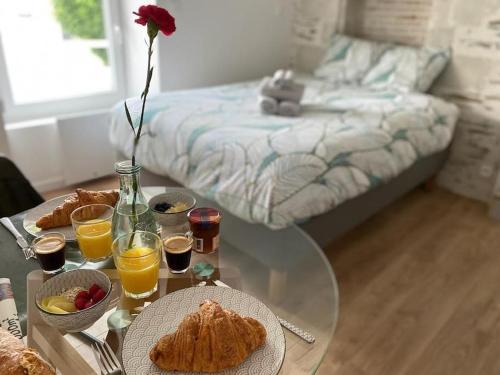 La Douce Angevine la Perruche Proche Centre in Angers, France