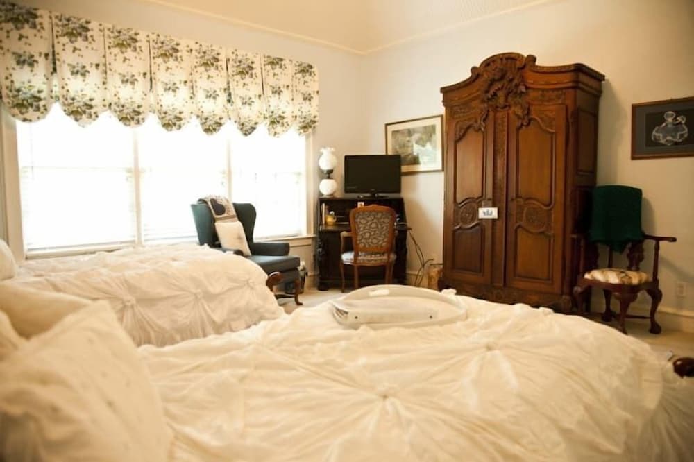 Lillian Farms Bed & Breakfast - photo 7