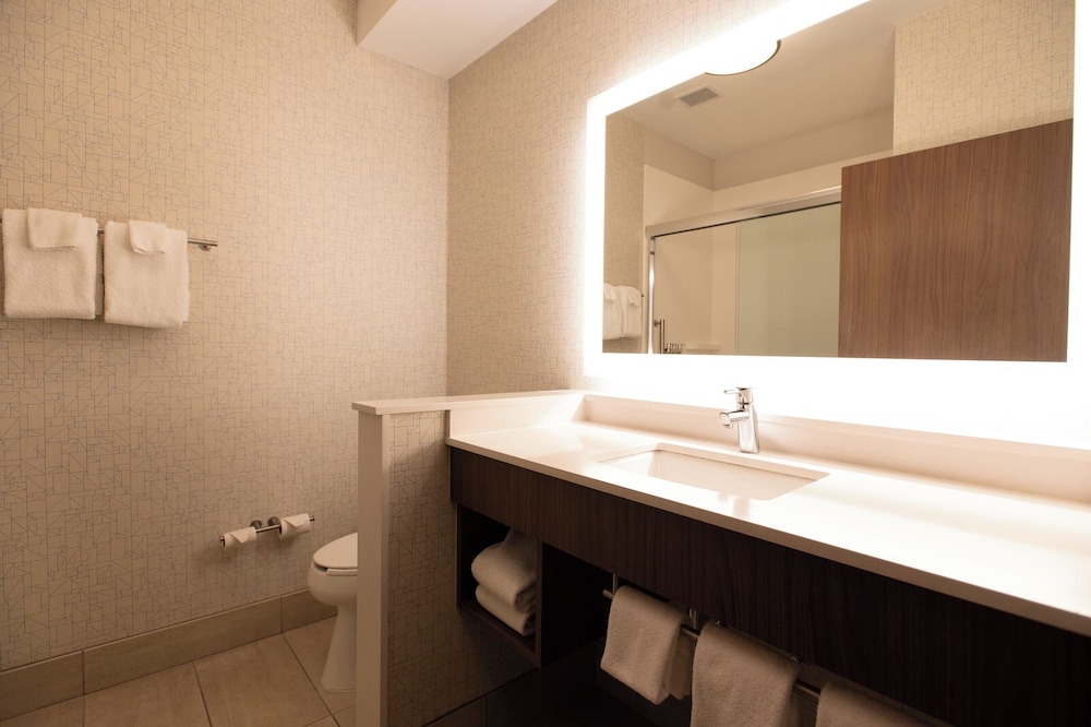 Holiday Inn Express Houghton Keweenaw by IHG - photo 45