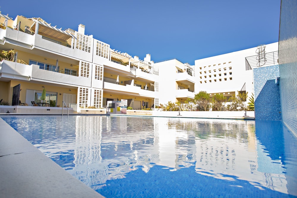 Welcome Cabanas Beach — 4-Star Luxury Hotel in Cabanas De Tavira, Portugal