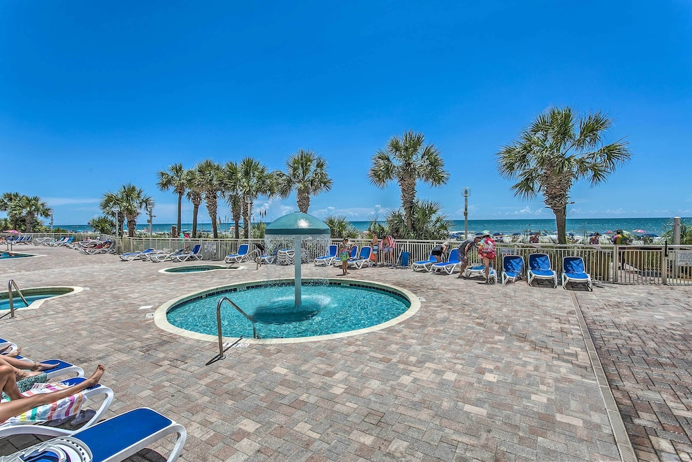 Steps to Beach: Bay Watch Resort Studio - photo 16