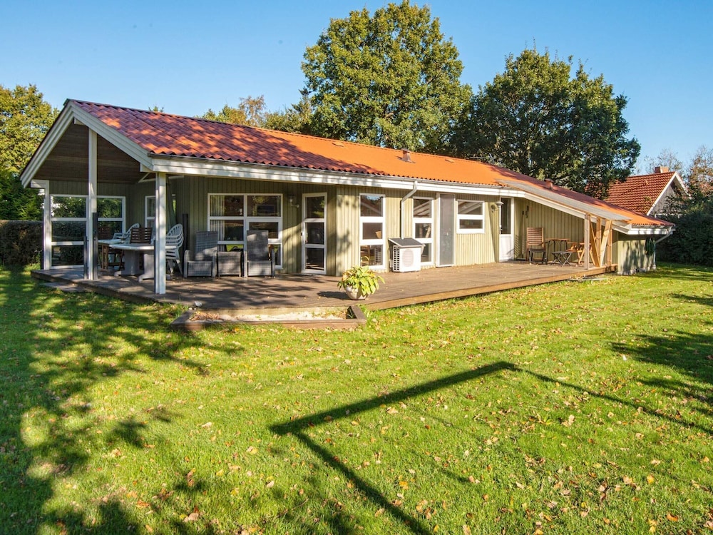 8 person holiday home in Glesborg By Traum — 4-Star Luxury Hotel in Ryomgard, Denmark