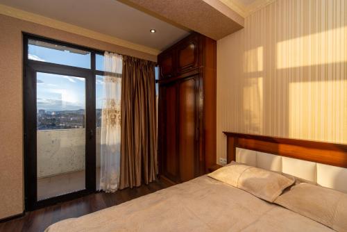 Cozy apartment with a beautiful view of old town