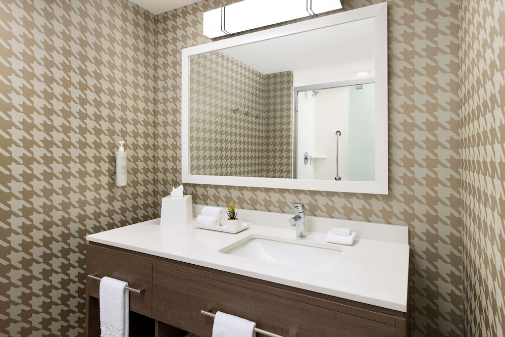 Home2 Suites by Hilton North Scottsdale near Mayo Clinic - photo 34
