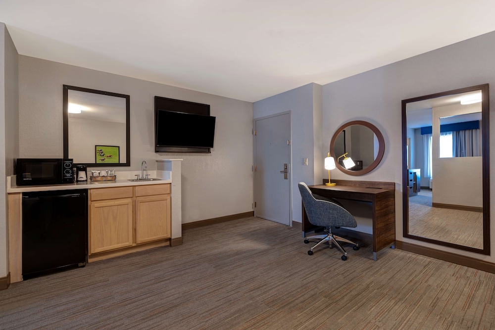 Hampton Inn Hot Springs - photo 18