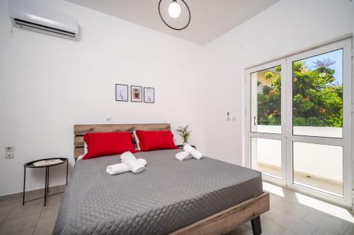 Viola Apartment — 4-Star Luxury Hotel in Kissamos, Greece