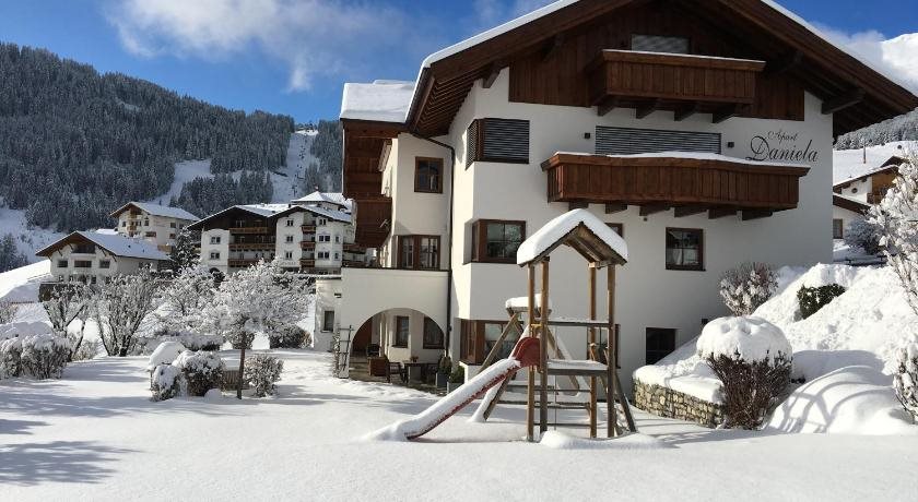 Apart Daniela — 4-Star Luxury Hotel in Fiss, Austria