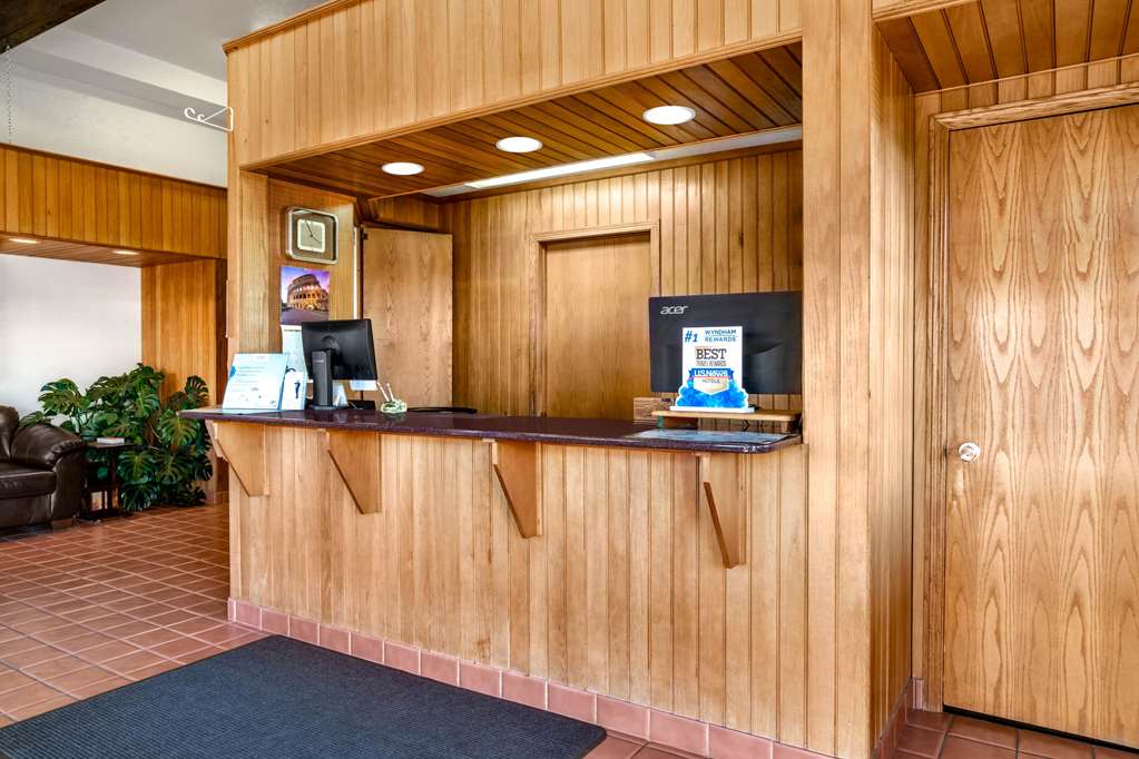 Super 8 by Wyndham Cortez Mesa Verde Area - photo 10