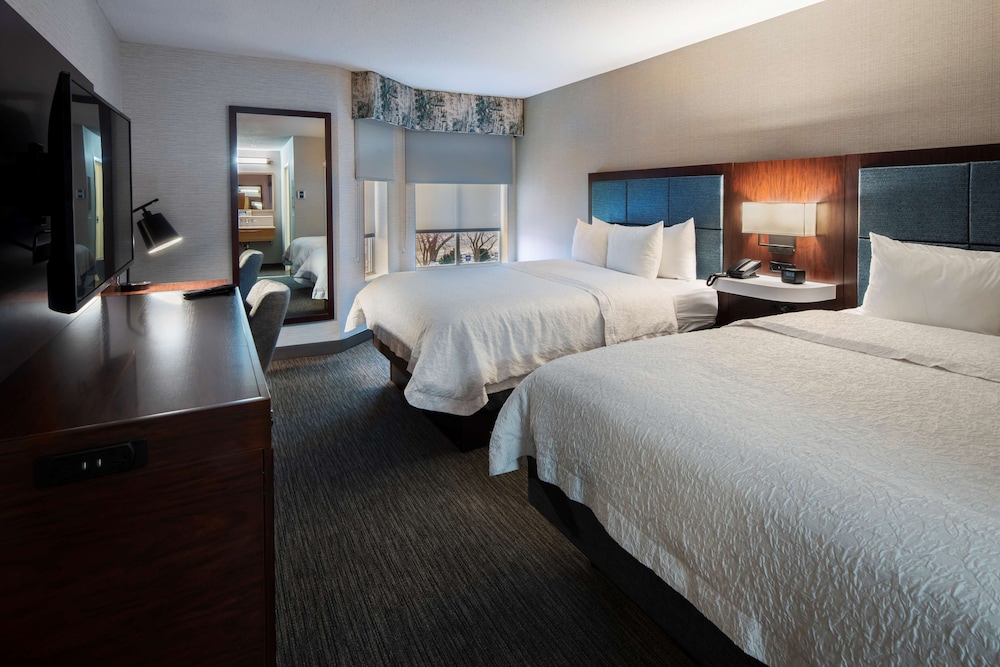 Hampton Inn & Suites Chicago Lincolnshire - photo 18