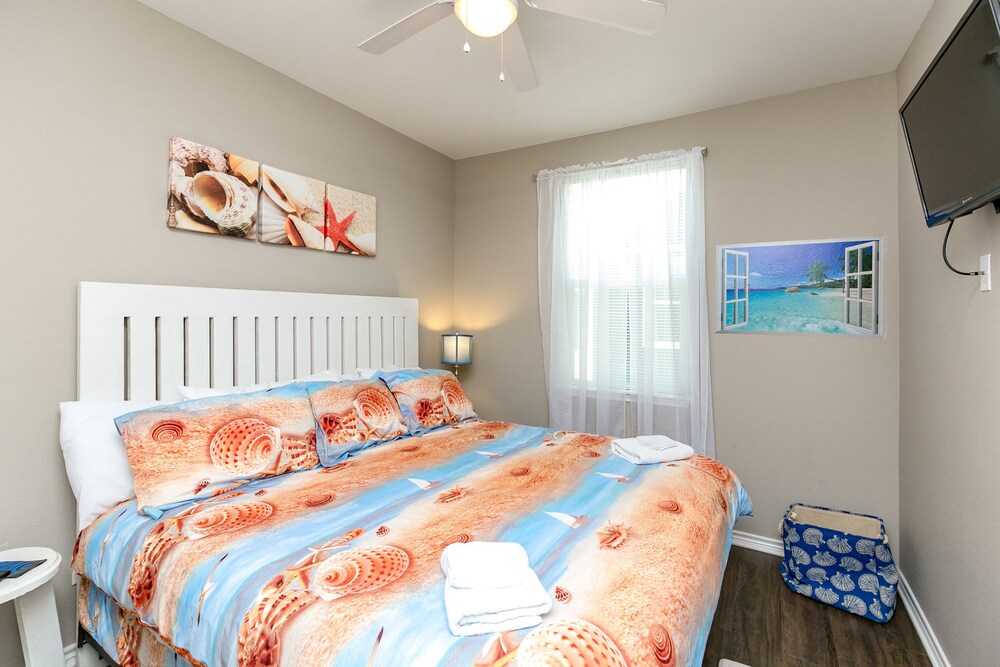 Brand New at Padre Beach View Resort by RedAwning - photo 5