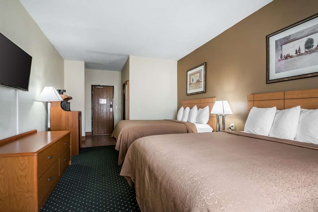 Quality Inn Coralville Iowa River Landing - photo 9