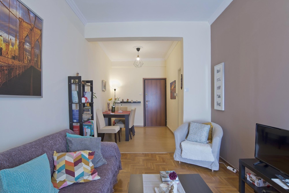 Andromaxi 2Br Apt Near Snfcc Ac Wifi — 4-Star Luxury Hotel in Athens, Greece