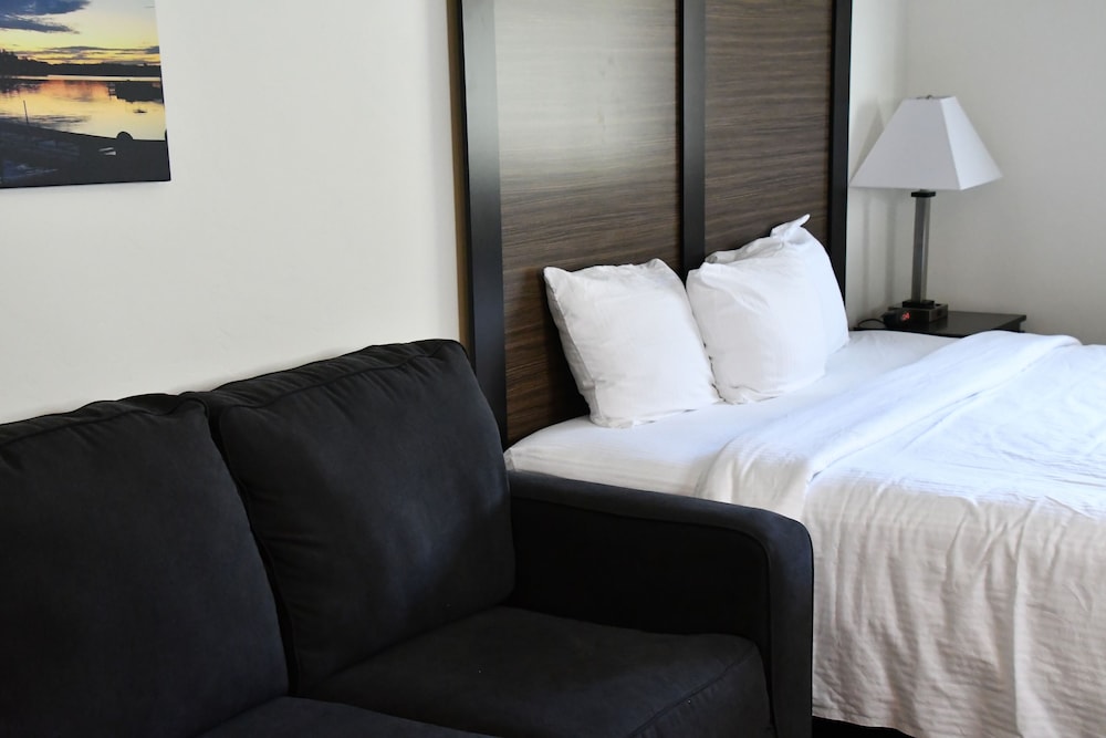 Menominee River Extended Stay Hotel - photo 8